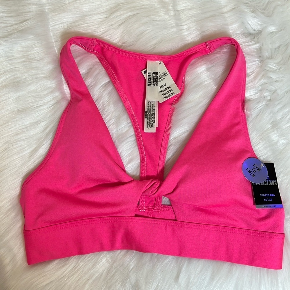 PINK Victoria’s Secret Ultimate Lightly Lined Sports Bra